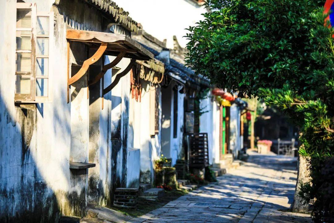 2023年陕西外贸进出口总值4042.06亿元，有业绩的外贸企业达4968家